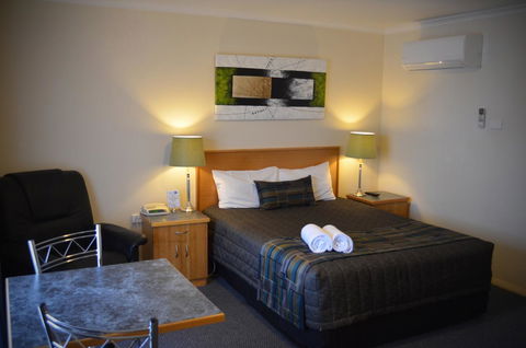 Arkana Motor Inn & Terrace Apartments - Accommodation Gladstone 0