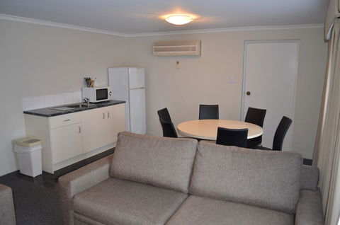 Arkana Motor Inn & Terrace Apartments - Accommodation Gladstone 11
