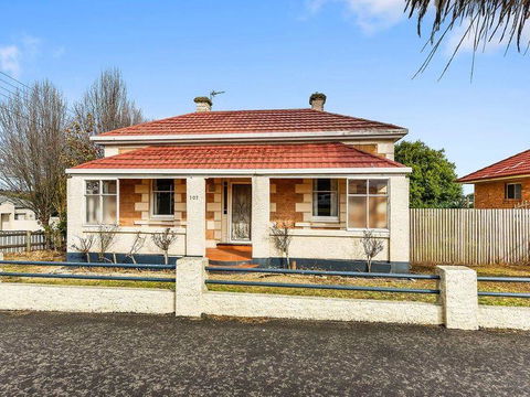 Olive\'s Cottage - Accommodation Gladstone 0
