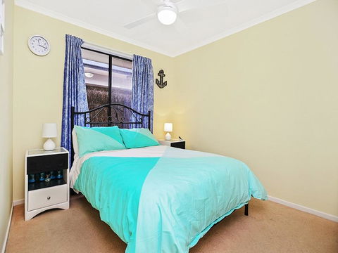 Lakeside - Encounter Bay - Accommodation Gladstone 11