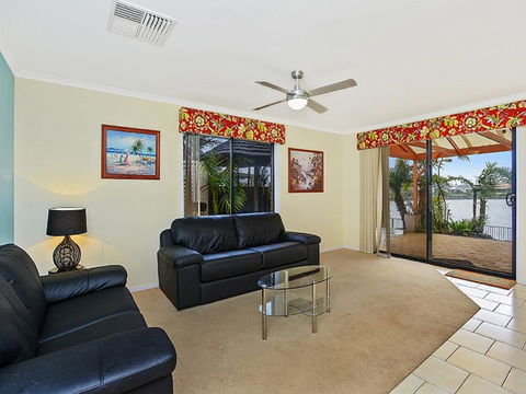 Lakeside - Encounter Bay - Accommodation Gladstone 4