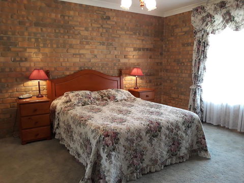 Acacia Apartments - Accommodation Gladstone 2
