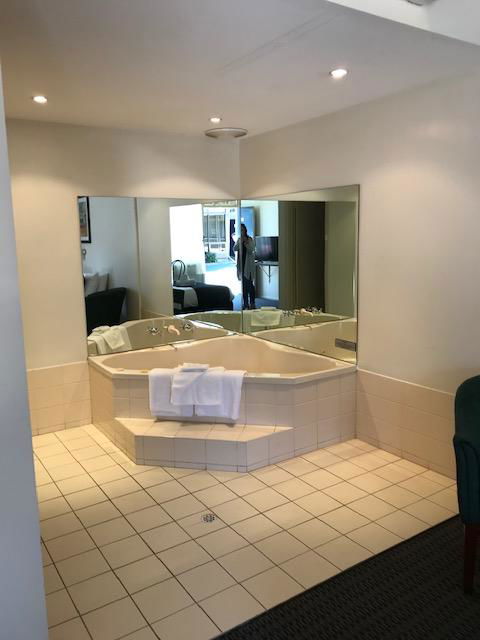 Bay Motel Hotel - Accommodation Gladstone 1