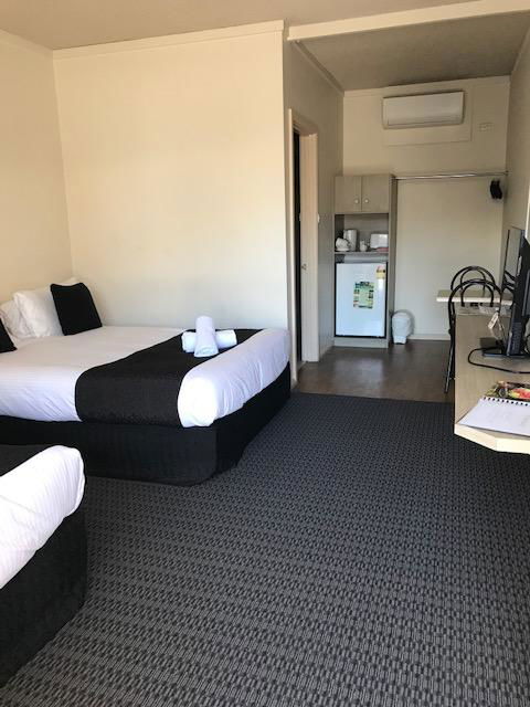 Bay Motel Hotel - Accommodation Gladstone 3