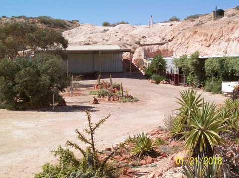 Underground Gem - Accommodation Gladstone 10