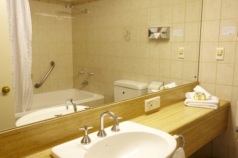 Comfort Hotel Adelaide Meridien - Accommodation Gladstone 12
