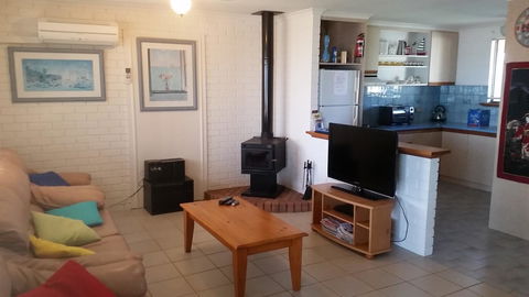 Wallaroo Sunset Home - Accommodation Gladstone 23
