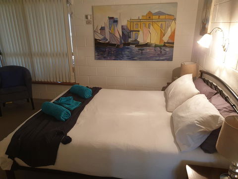 Wallaroo Sunset Home - Accommodation Gladstone 9
