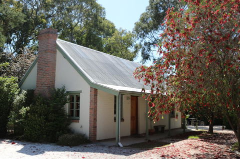 Tanunda Cottages - Accommodation Gladstone 1