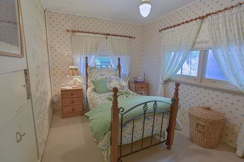 Tanunda Cottages - Accommodation Gladstone 16