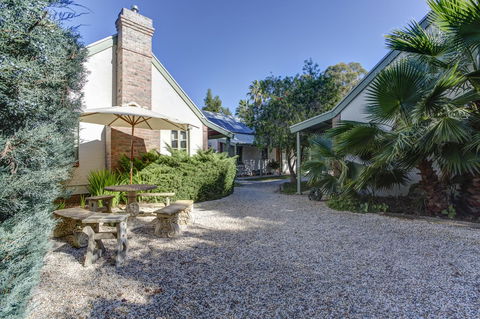 Tanunda Cottages - Accommodation Gladstone 8