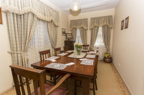 Tanunda Cottages - Accommodation Gladstone 11
