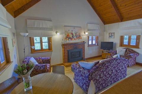 Tanunda Cottages - Accommodation Gladstone 4