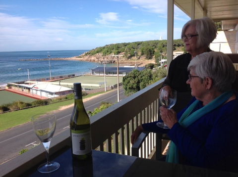 The Dolphins Beachfront Apartments - Accommodation Gladstone 0