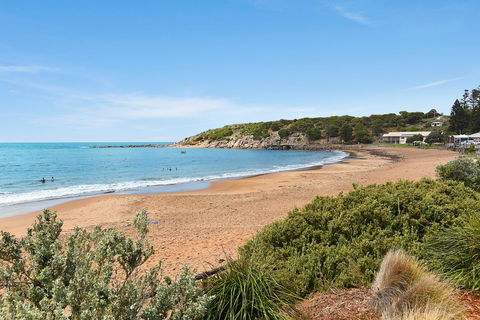 The Dolphins Beachfront Apartments - Accommodation Gladstone 1