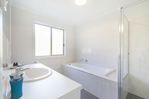 32 West B&B - Accommodation Gladstone 22