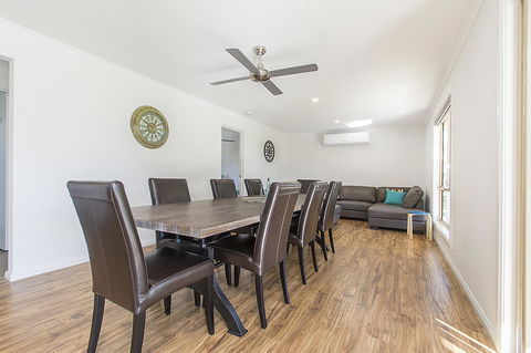 32 West B&B - Accommodation Gladstone 5
