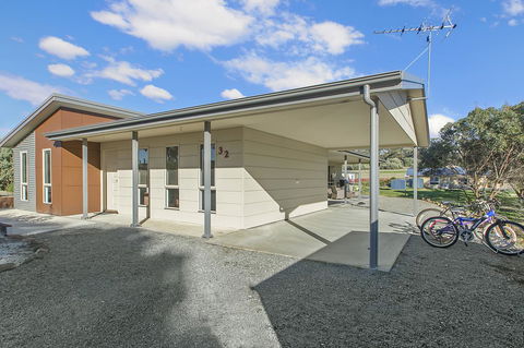 32 West B&B - Accommodation Gladstone 24