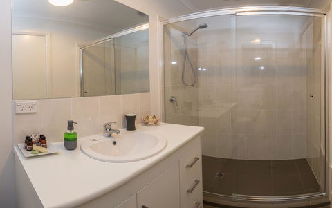 32 West B&B - Accommodation Gladstone 3