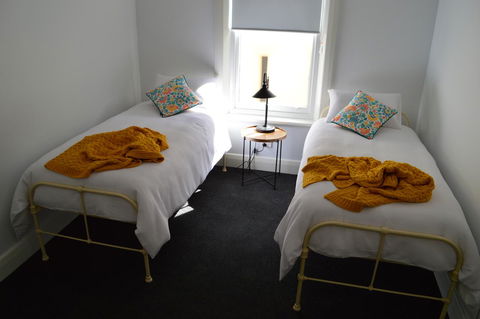 Two Cow Cottage Bed & Breakfast - Accommodation Gladstone 22