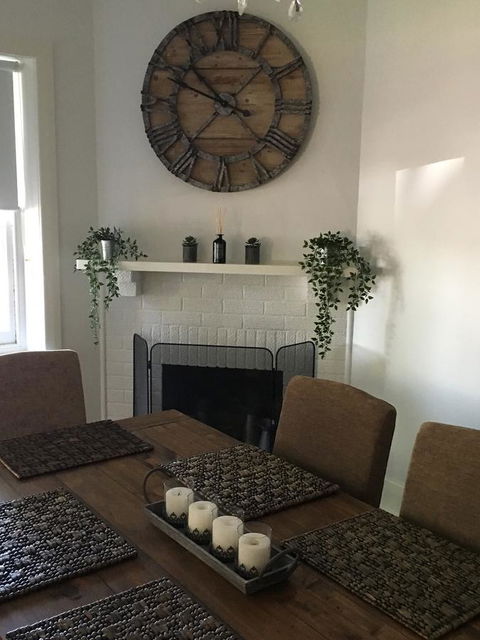Two Cow Cottage Bed & Breakfast - Accommodation Gladstone 4