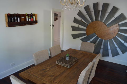 Two Cow Cottage Bed & Breakfast - Accommodation Gladstone 25