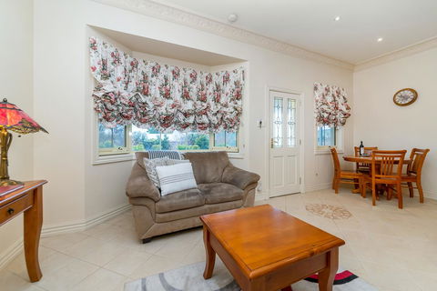 Barossa Vineyard Cottages - Accommodation Gladstone 17