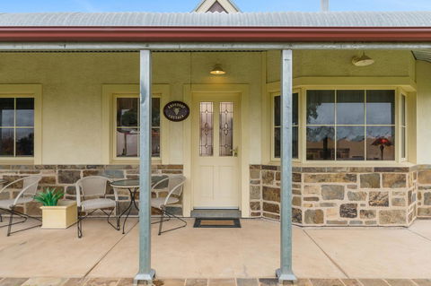 Barossa Vineyard Cottages - Accommodation Gladstone 28