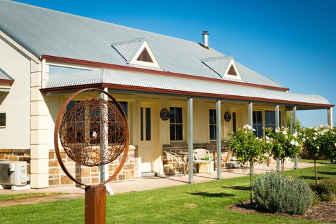 Barossa Vineyard Cottages - Accommodation Gladstone 0
