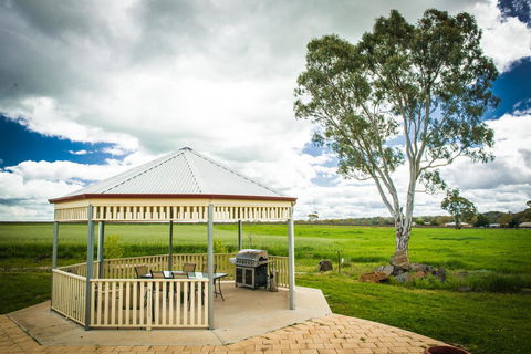 Barossa Vineyard Cottages - Accommodation Gladstone 42