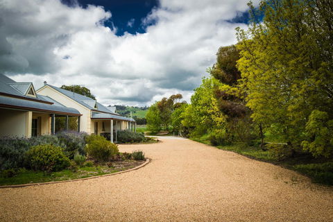 Barossa Vineyard Cottages - Accommodation Gladstone 38