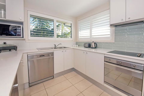 Pacific Blue 278-265 Sandy Pt Rd- Dual Key Access, Wifi, Linen And Air Conditioning - Accommodation Gladstone 8
