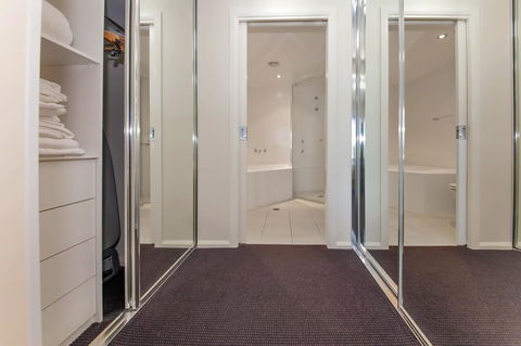 Pacific Blue 278-265 Sandy Pt Rd- Dual Key Access, Wifi, Linen And Air Conditioning - Accommodation Gladstone 13