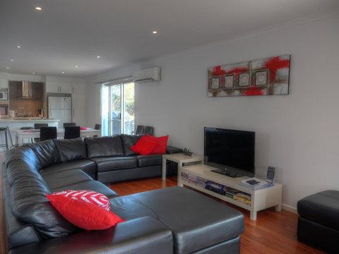 Home On Torrens - Accommodation Gladstone 26