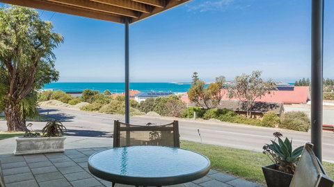 Victor Apartments - Accommodation Gladstone 10