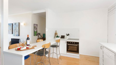 Victor Apartments - Accommodation Gladstone 17