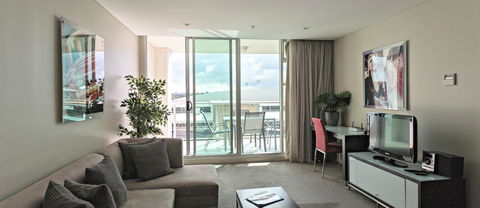 Adelaide DressCircle Apartments - North Terrace - Accommodation Gladstone 2