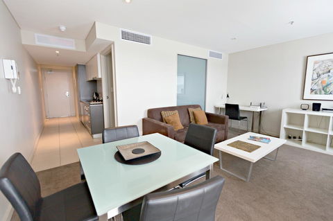 Adelaide DressCircle Apartments - North Terrace - Accommodation Gladstone 12