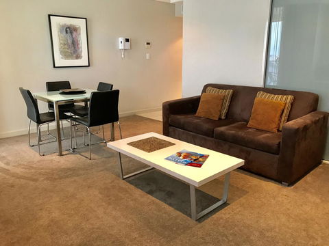 Adelaide DressCircle Apartments - North Terrace - Accommodation Gladstone 10
