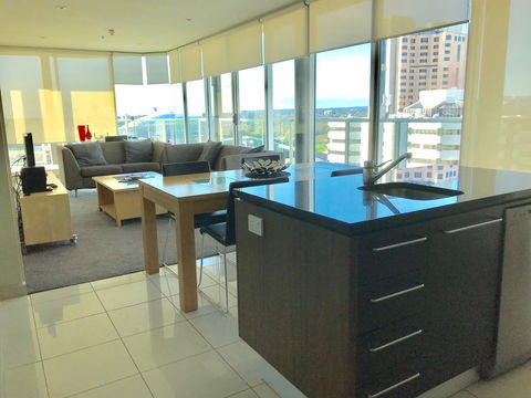 Adelaide DressCircle Apartments - North Terrace - Accommodation Gladstone 3