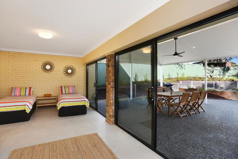 Port Of Call - Port Willunga - C21 SouthCoast Holidays - Accommodation Gladstone 22