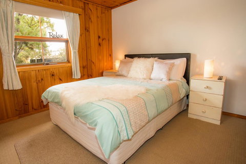 Seppelts View Cabins - Accommodation Gladstone 20