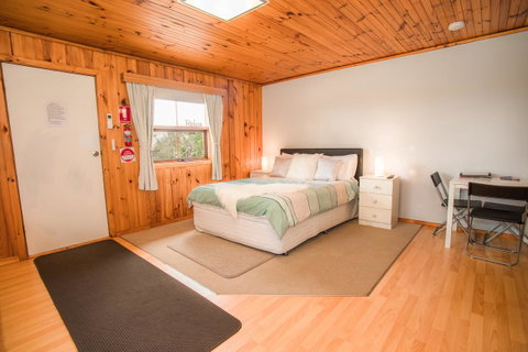 Seppelts View Cabins - Accommodation Gladstone 19