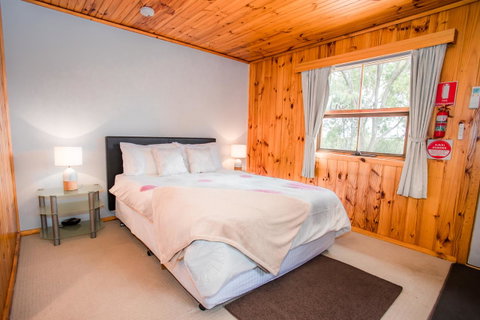 Seppelts View Cabins - Accommodation Gladstone 33