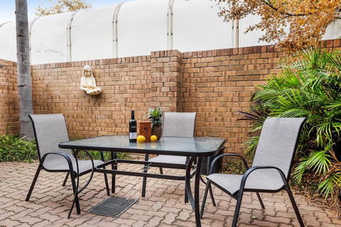 Adelaide Style Accommodation-Close To City-North Adelaide-3 Bdrm- FREE Parking - Accommodation Gladstone 24