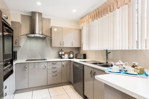 Adelaide Style Accommodation-Close To City-North Adelaide-3 Bdrm- FREE Parking - Accommodation Gladstone 6