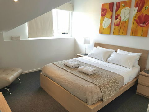 Spacious 4 BR And 2 Bathrooms City Apartment - Accommodation Gladstone 4