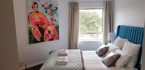Spacious 4 BR And 2 Bathrooms City Apartment - Accommodation Gladstone 10