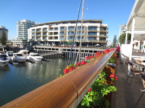 Lights Landing Apartments - Accommodation Gladstone 16