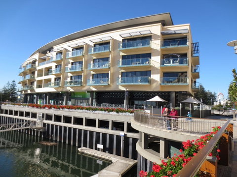 Lights Landing Apartments - Accommodation Gladstone 0